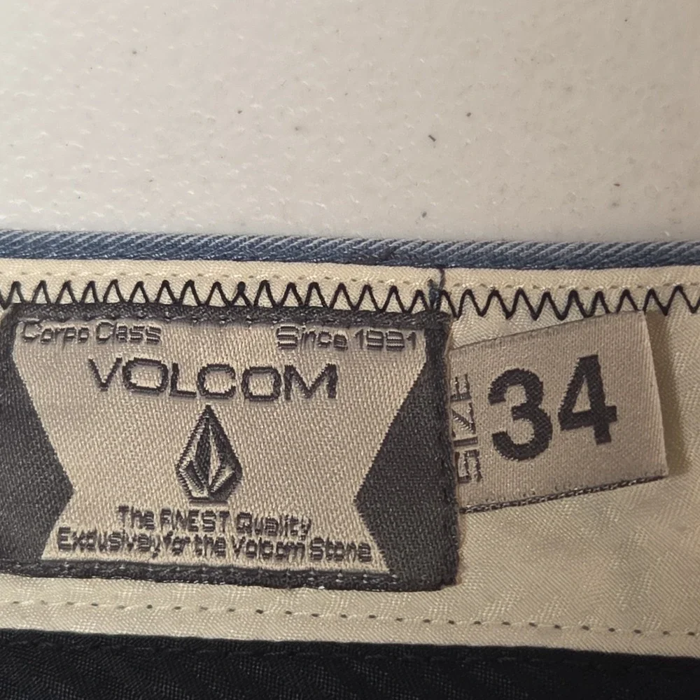 Volcom Men's Hybrid Walk Shorts Light Blue Chambray Flat Front Size 34